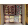 Bazar - Trickerion: Legendy iluzionismu + dřevěné žetony kouzel